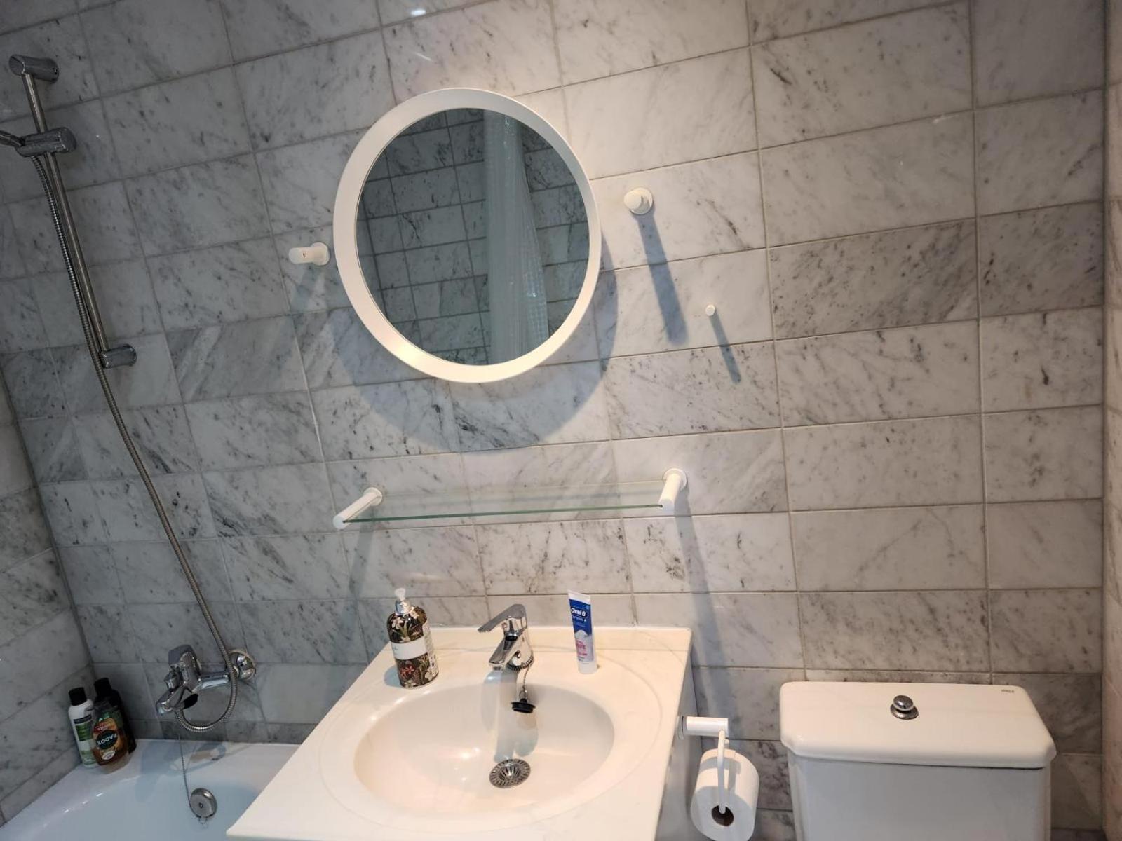 New With Ac Central Suites With Pool Access And Squash Courts! Sleeps Family Or 4 Guests Gibraltar Exterior foto
